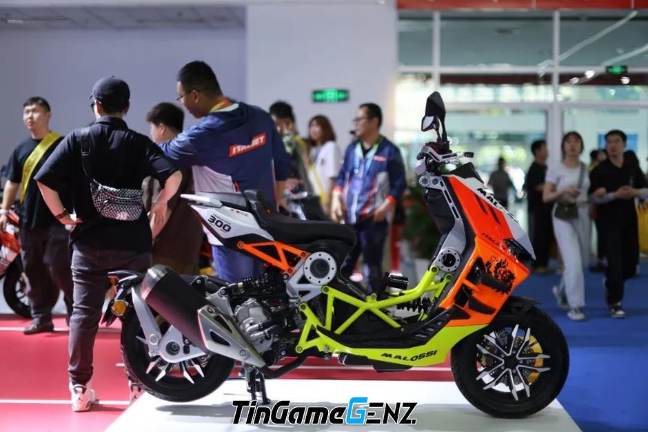 "Xe tay ga 300cc mới nhất: Thiết kế đẳng cấp, ABS 2 kênh và mức giá cạnh tranh như Honda SH!"