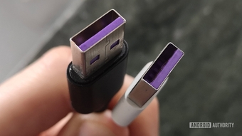 "Ý Nghĩa Đằng Sau Cổng USB Màu Tím: Khám Phá Những Điều Bạn Chưa Biết!"