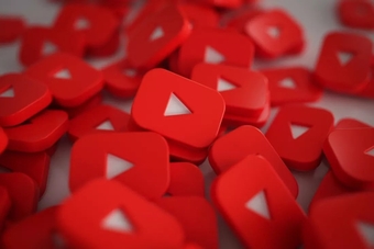 "YouTube Ứng Dụng Công Nghệ AI Để Kiểm Tra Độ Tuổi Người Dùng Dựa Trên Thói Quen Trực Tuyến"