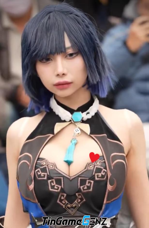 “Coser Nữ Nổi Tiếng Gây Chấn Động Khi Để Lộ Điểm Nhạy Cảm Trong Sự Kiện Cosplay”