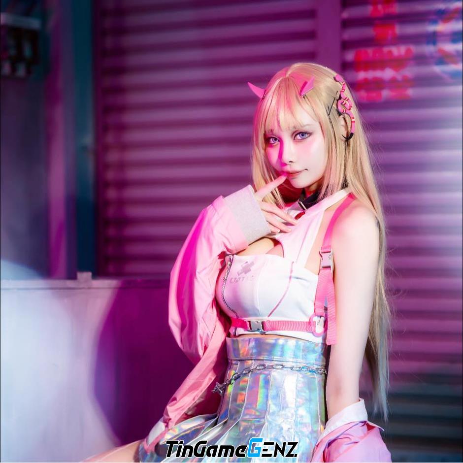 “Coser Nữ Nổi Tiếng Gây Chấn Động Khi Để Lộ Điểm Nhạy Cảm Trong Sự Kiện Cosplay”