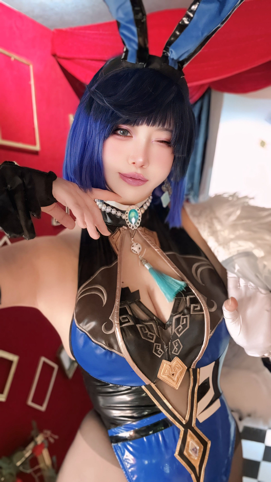 “Khám Phá Nghệ Thuật Cosplay Genshin Impact: Khi ‘Chiến Thần’ Nhật Bản Tái Hiện Các Nhân Vật Với Vẻ Đẹp Gợi Cảm”