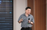 **"Lotus for Work: Tạo Dựng Môi Trường Làm Việc Toàn Diện, Không Chỉ Là Nền Tảng Chat Thông Thường"**
