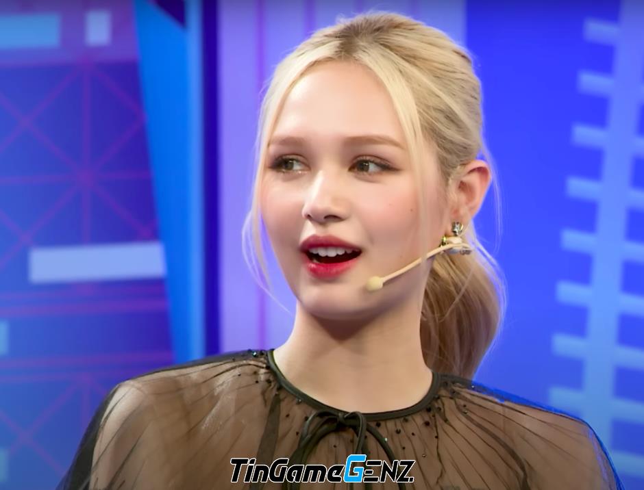 **Xoài Non Gây Sốt Với Trang Phục Bốc Lửa: Biệt Danh Cũ Đã Hết Thời!**