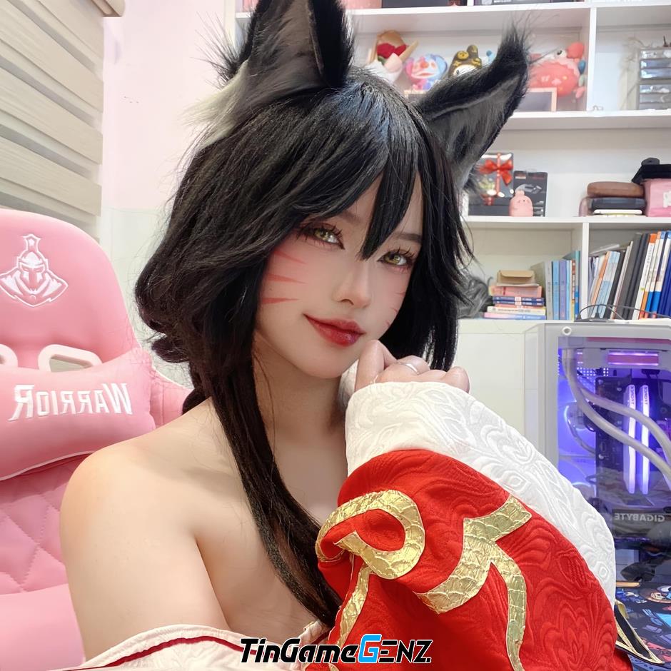 Ahri: Nữ cosplayer gợi cảm với danh tính bất ngờ