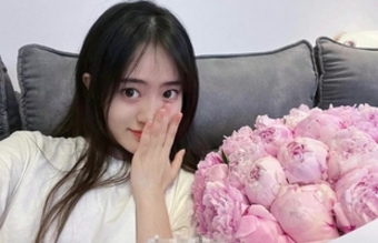 "Bạn Gái Tuyển Thủ LMHT JackeyLove Gây Bão Mạng Xã Hội Với Hành Động 