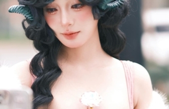 "Cận Cảnh Nữ Coser Tẩy Trang: Vẻ Đẹp Mộc Mạc Khiến Fan Nam Xao Xuyến"