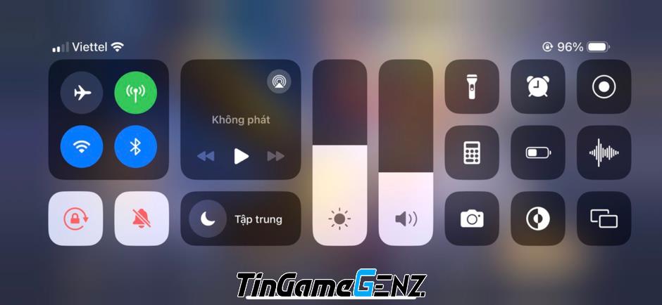 Chơi game liên tục trên iPhone 15 Pro Max: Cảm nhận về nhiệt độ máy.