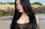 "Cindy Lư Gây Bão Người Hâm Mộ Với Phong Cách Thời Trang Xuyên Thấu và Phản Hồi Thoái Thác Trước Những Bình Luận Khiếm Nhã"