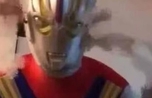 "Cô Gái Gặp Dilemma Khi Yêu Thích Ultraman: Một Chuyện Tình Thú Vị Của Fan Nam"
