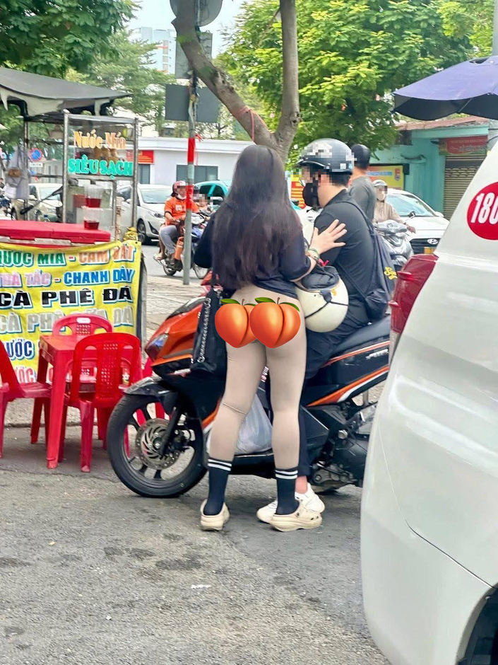 Cô Gái Xuất Hiện Với Trang Phục Gây Tranh Cãi: Đẹp Hay Phản Cảm? Phân Tích Ranh Giới Thời Trang Trong Cộng Đồng Game.