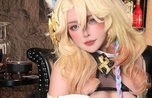 "Cô Nàng Cosplay 
