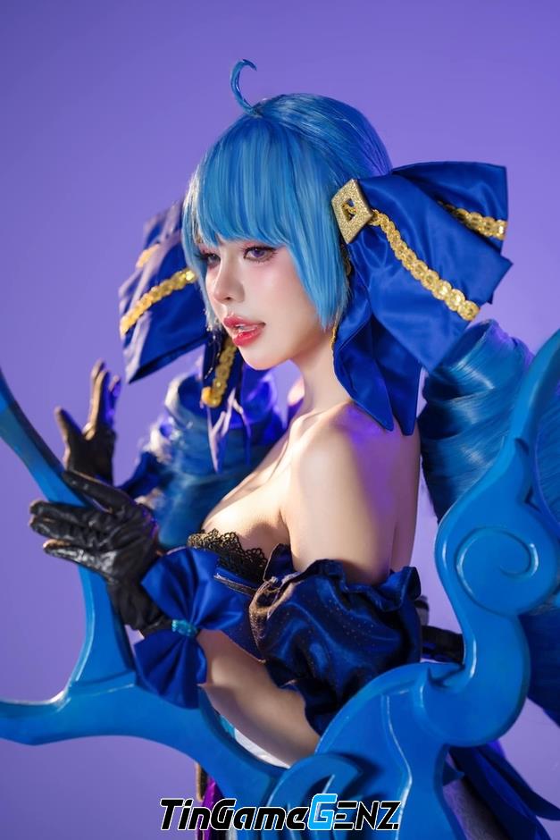 Cosplay Mai Dora tái hiện búp bê Ước Nguyện và thu hút sự chú ý