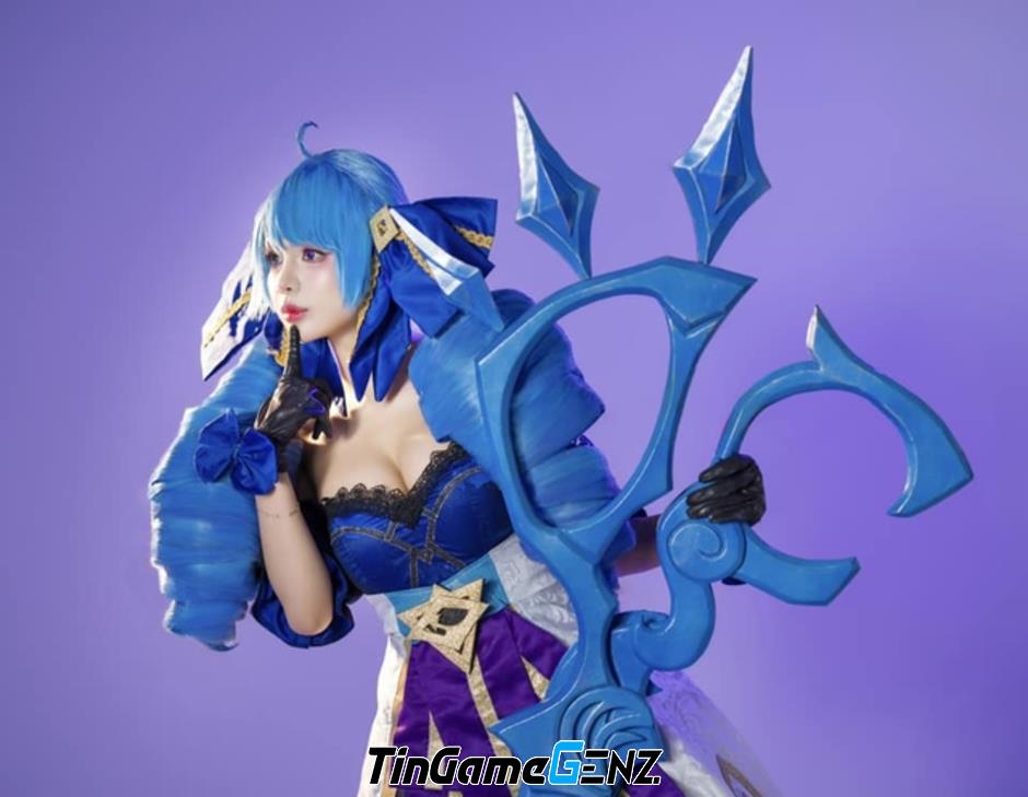 Cosplay Mai Dora tái hiện búp bê Ước Nguyện và thu hút sự chú ý