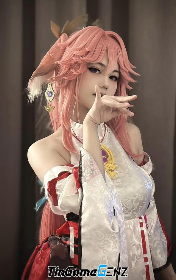 Cosplay Yae Miko góc nghiêng thần thánh hút hồn fan nam