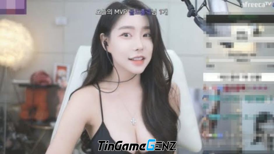 Gái xinh thành công với việc làm streamer và kiếm được hàng chục tỷ đồng