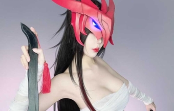 Hot girl Trung Quốc cosplay sexy và quyến rũ