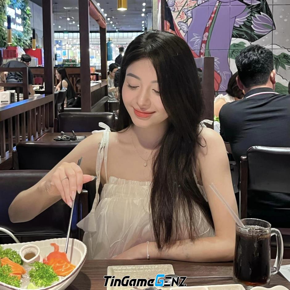 "Hot Streamer Xinh Đẹp Bỏ Ngành Vì Lương 7 Triệu Tháng: Cuộc Sống Hiện Tại Ra Sao?"