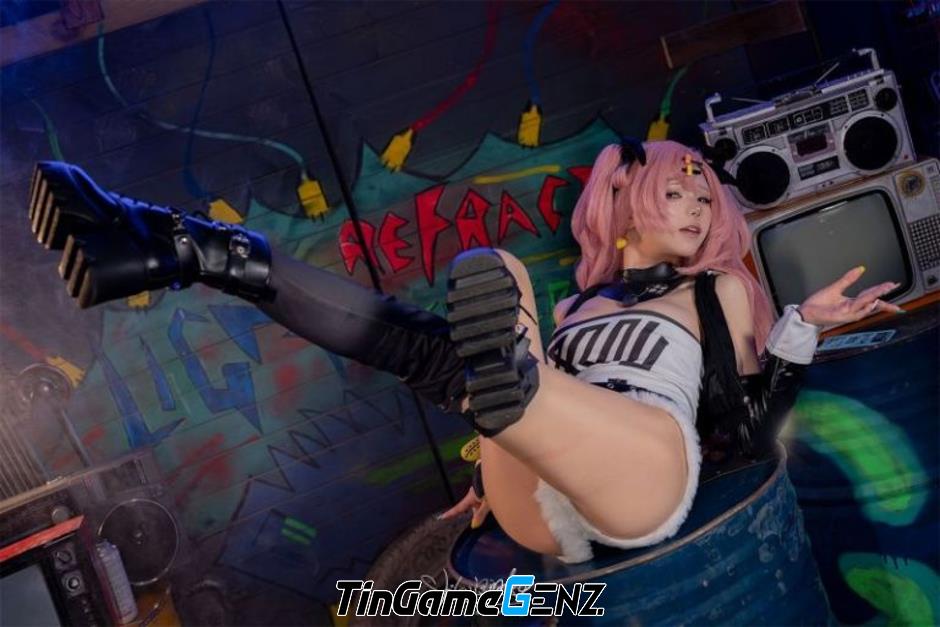 Khám Phá Cosplay Nicole Demara Từ Zenless Zone Zero: Sự Gợi Cảm Tinh Tế Đáng Chú Ý