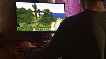 "Nguy cơ từ Mod Minecraft Giả: Cách Bảo Vệ Dữ Liệu Cá Nhân Khi Chơi Game"