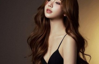 "Quỳnh Kool Gợi Cảm Với Bộ Ảnh Nội Y, Khuất Lấp Lưng Trần Khiến Fan Say Đắm"