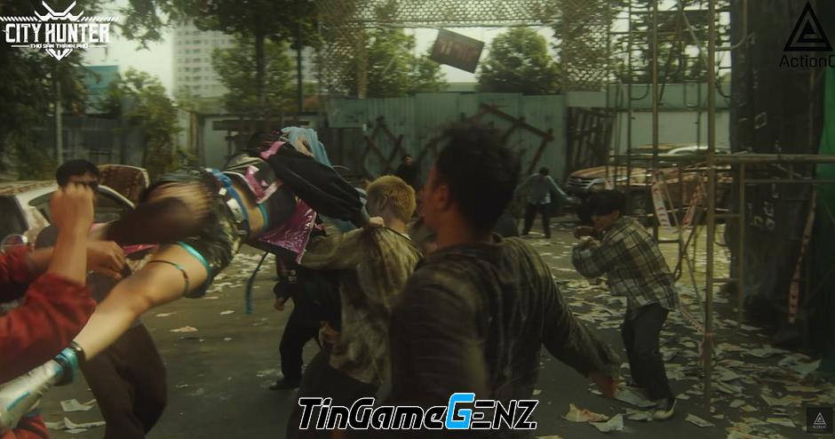 Tiến Hoàng và Mlee đối đầu zombie võ trong City Hunter: Thợ Săn Thành Phố