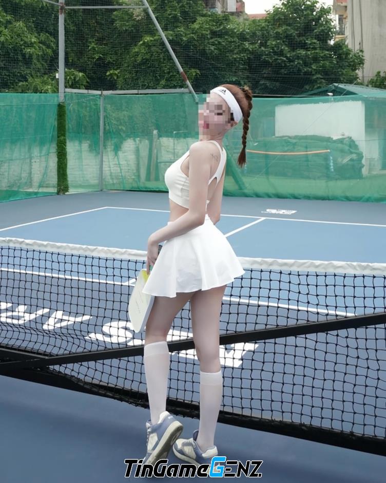 "Tranh Cãi Về Trang Phục Gợi Cảm Khi Chơi Pickleball: Gái Xinh Đáp Trả Tin Đồn Như Thế Nào?"