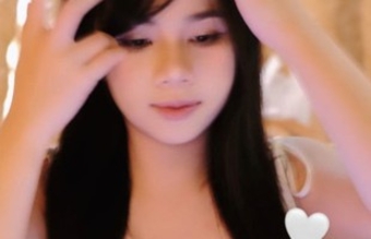 "Tuyển Thủ SGP Sắp Cưới: Hé Lộ Nhan Sắc Bạn Gái Đáng Kinh Ngạc Sau Nhiều Bí Ẩn!"